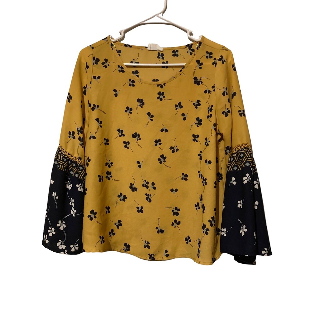 Sienna Sky Women's‎ Medium Floral Flowy Bohemian Short Sleeve Blouse